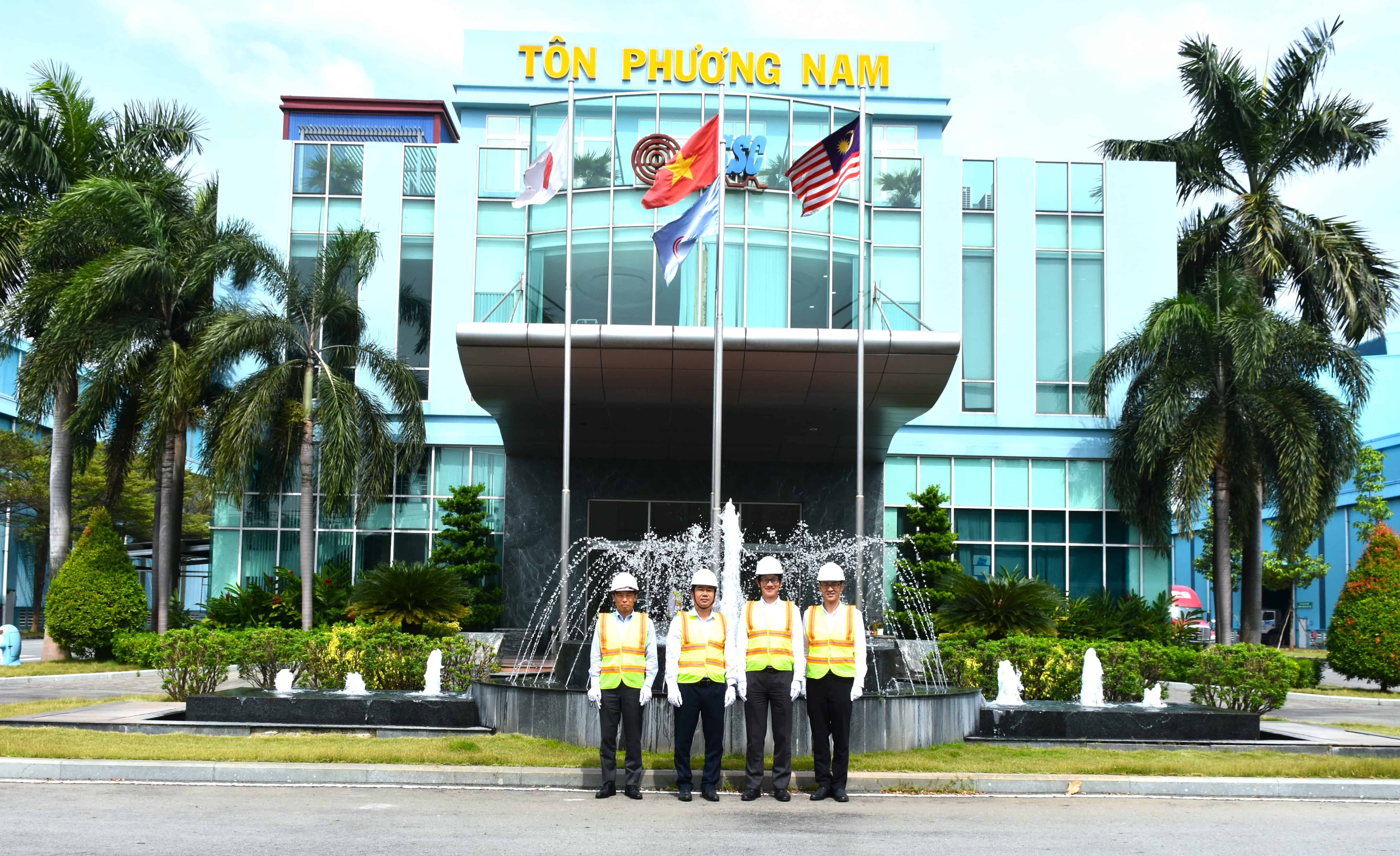 MR. HIROSHI MURAKAMI, CHAIRMAN AND GENERAL DIRECTOR OF SUMITOMO CORPORATION GLOBAL METALS CO., LTD VISITED AND WORKED AT PHUONG NAM CORPORATION COMPANY.